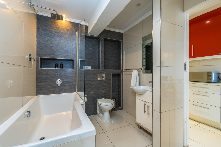 3 Bedroom Property for Sale in Mouille Point Western Cape